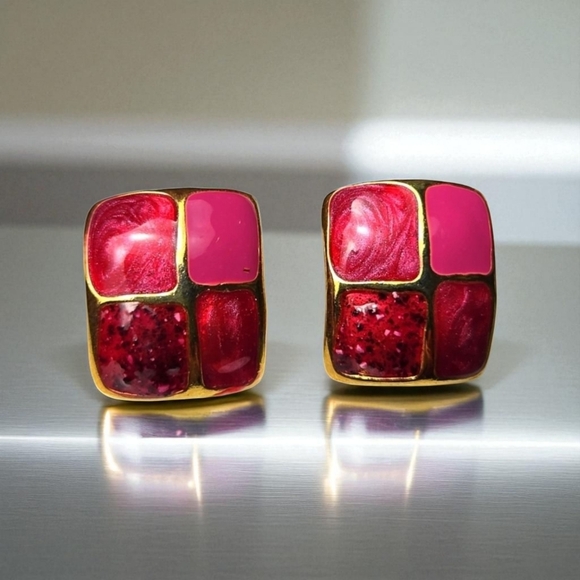 Vibrant Red and Gold Geometric Earrings - Picture 1 of 12